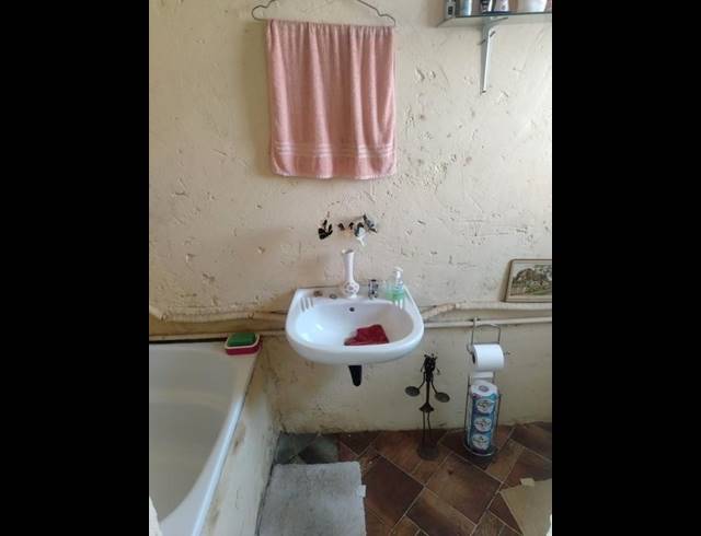 2 BEDROOM HOUSE FOR SALE IN LUFHERENG